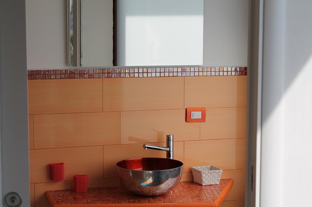 Il Caimano B & B, Con Piscina Dal 13 Luglio Al 31 Agosto Vulcano  Szoba fotó