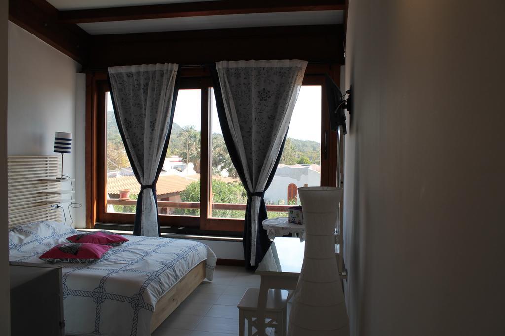 Il Caimano B & B, Con Piscina Dal 13 Luglio Al 31 Agosto Vulcano  Szoba fotó